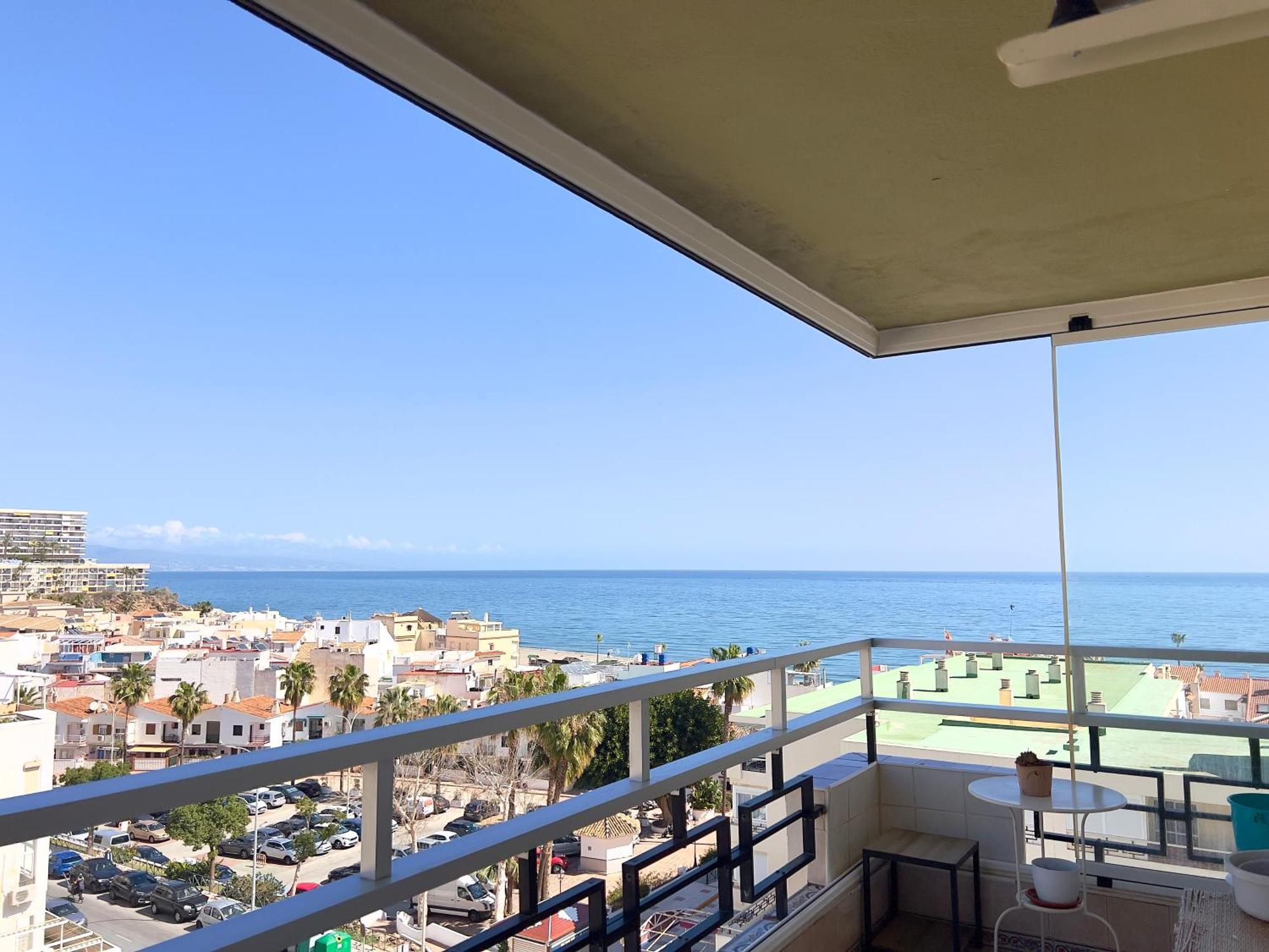 En Carihuela Con Vistas Y Plaza De Garaje, Nucleo Cristal Apartment Torremolinos Exterior photo