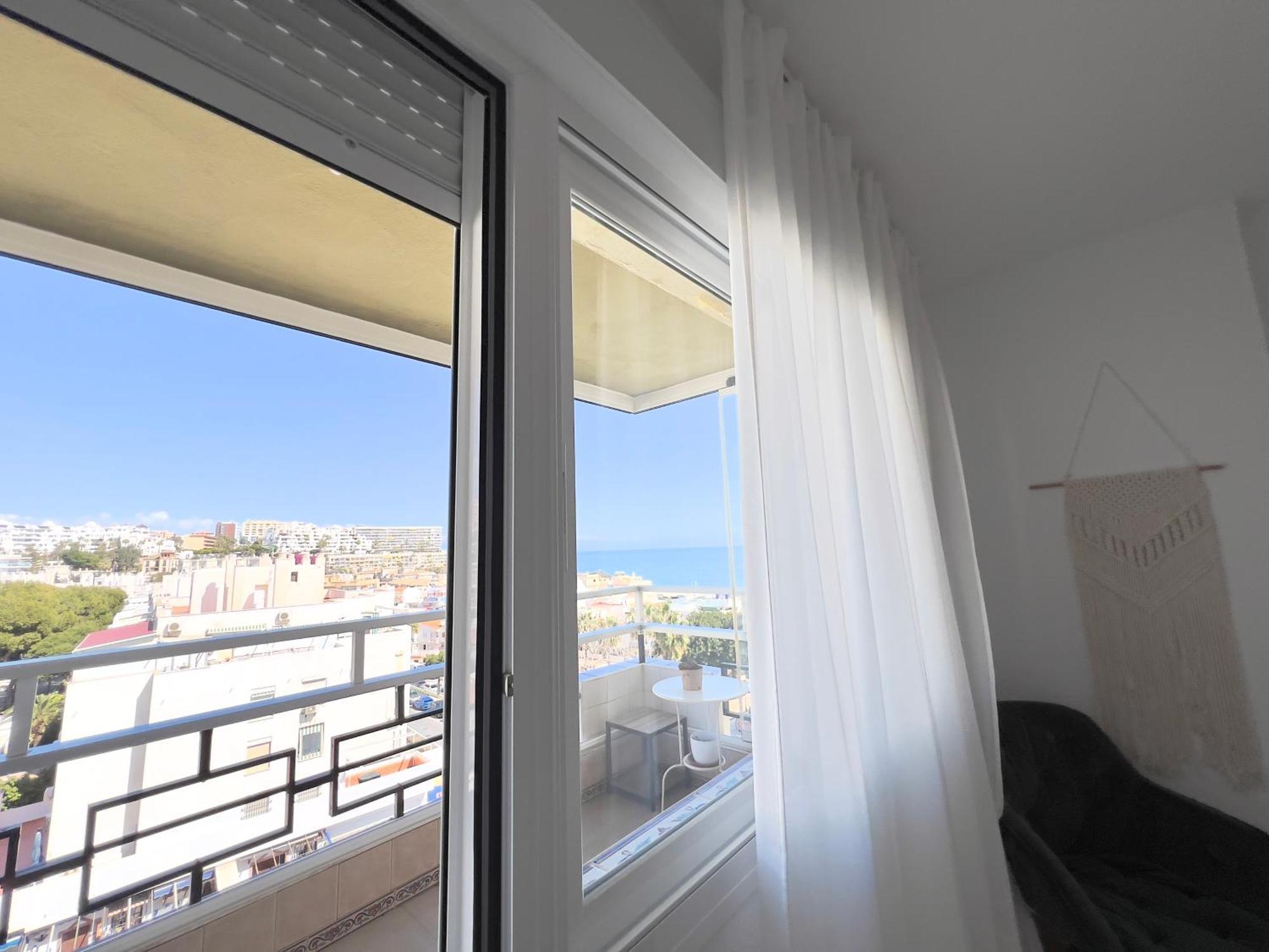 En Carihuela Con Vistas Y Plaza De Garaje, Nucleo Cristal Apartment Torremolinos Exterior photo
